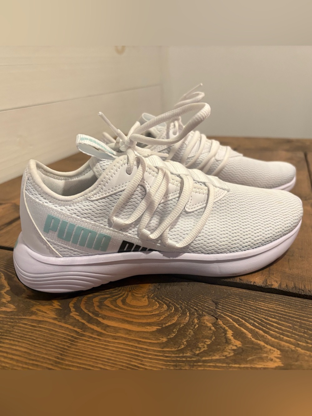 Puma Softride Sophia 2 Running Shoes White/Aqua Women’s Size 6 NWOT